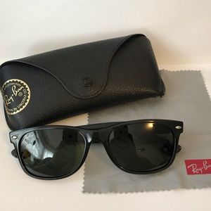 Ray-Ban RB2132 55-18 New Wayfarer Classic